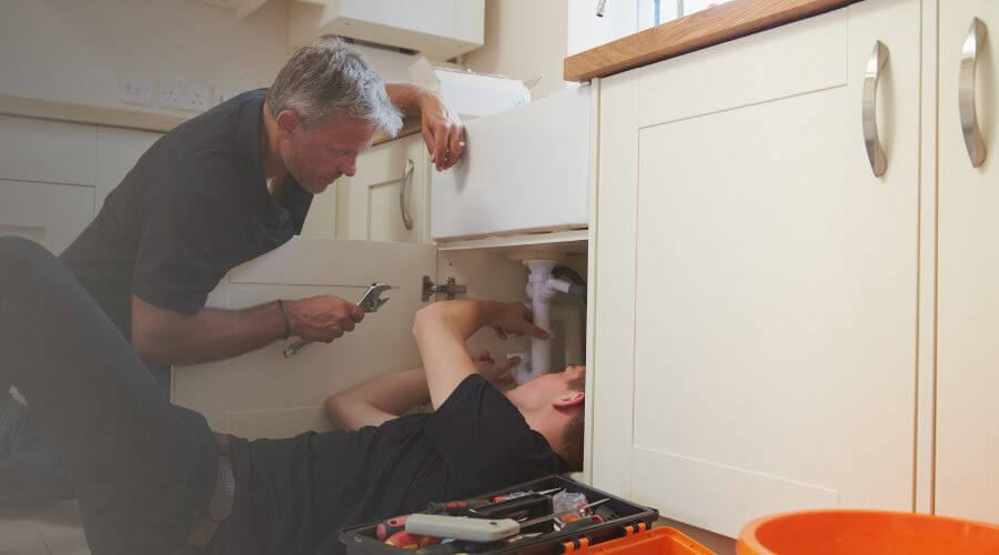 Ceiling Pipe Leak Fix in Swartz Creek, MI